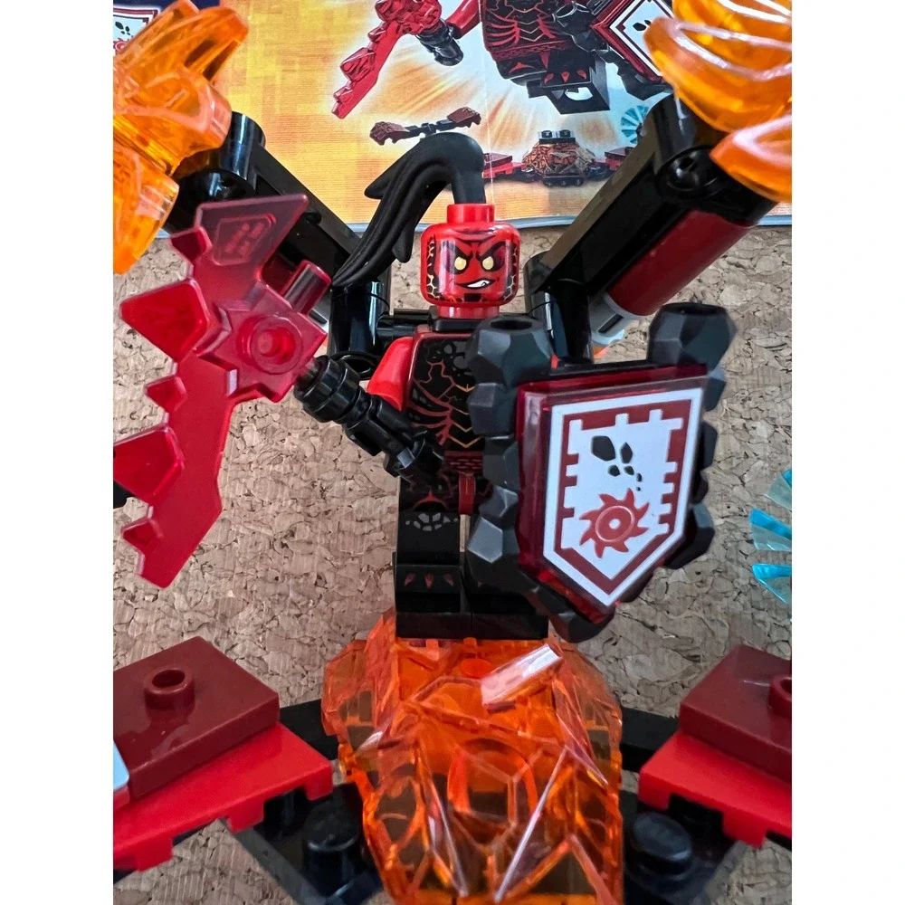 LEGO Nexo‎ Knights 70338 Ultimate Flama Minifigure Set Red Good Condition